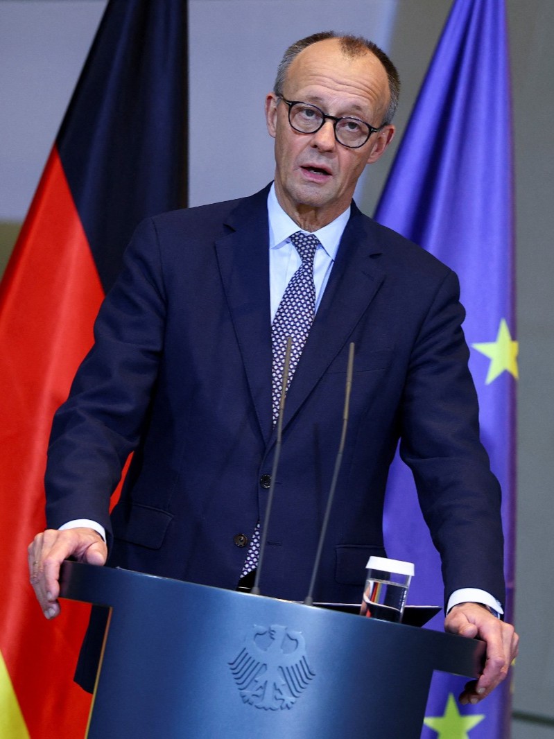 المستشار الألماني: بوتين يشبه هتلر ولن يتوقف عند حدود أوكرانيا 