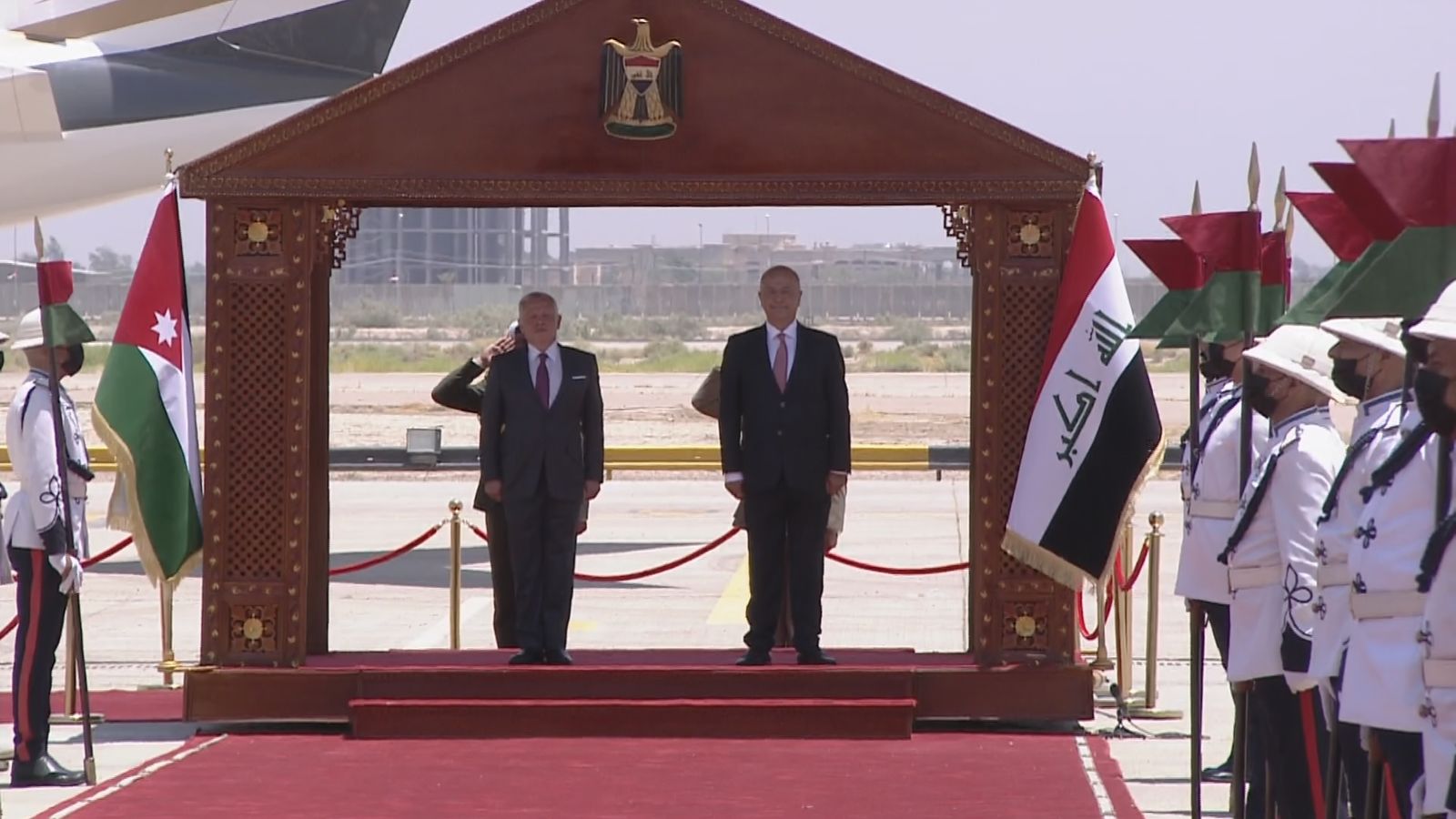 الرئيس العراقي برهم صالح يستقبل الملك الأردني عبد الله الثاني