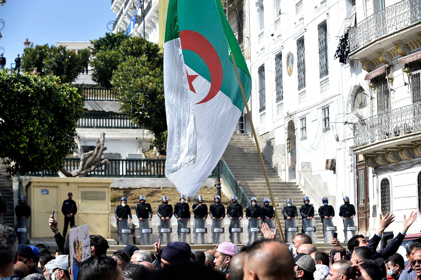 جانب من المظاهرات في العاصمة الجزائر-5 مارس 2021 - AFP