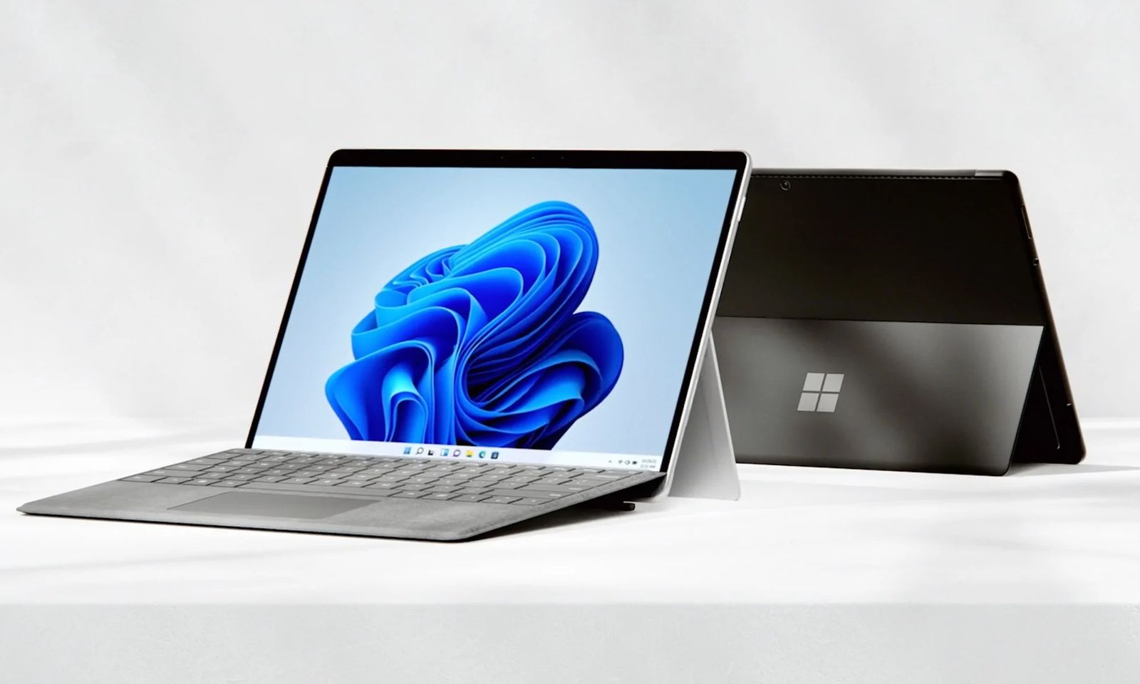جهاز مايكروسوفت الهجين Surface Pro 8 الجديد - Microsoft