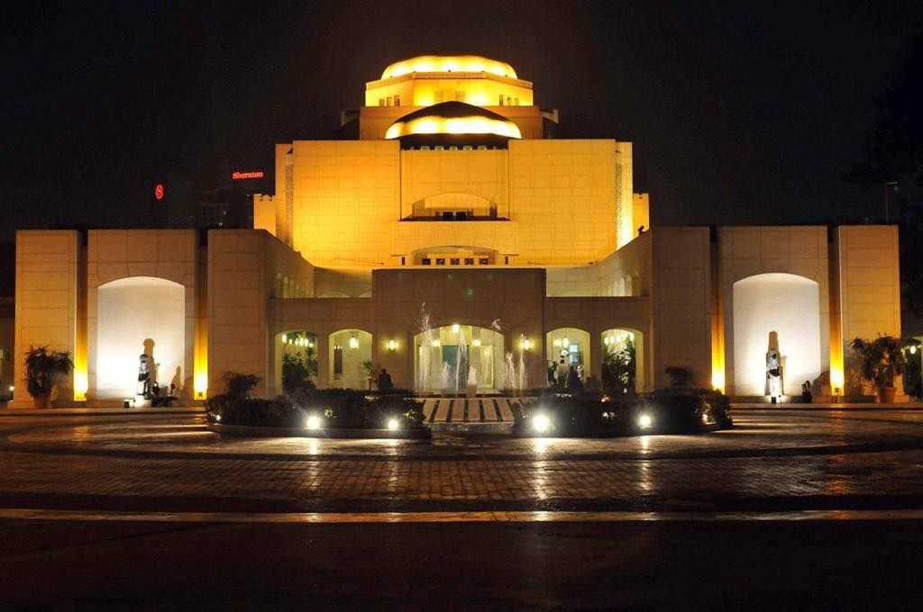 استقالة رئيس الأوبرا المصرية بعد أزمة تصريحات واعتذارات عن مهرجان الموسيقى العربية
