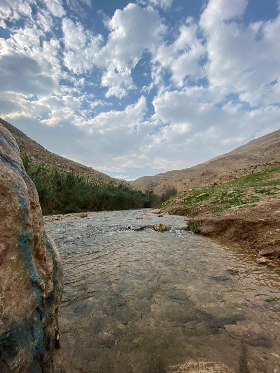 مجرى مياه في الأغوار المهددة بالضم  - الشرق