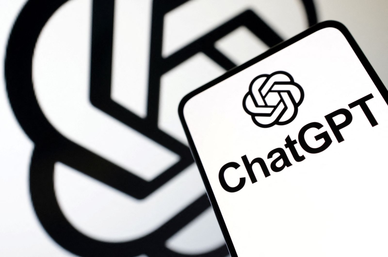رسم توضيحي لشعار Chat GPT المتخصص في المحادثة باستخدام الذكاء الاصطناعي. 3 فبراير 2023