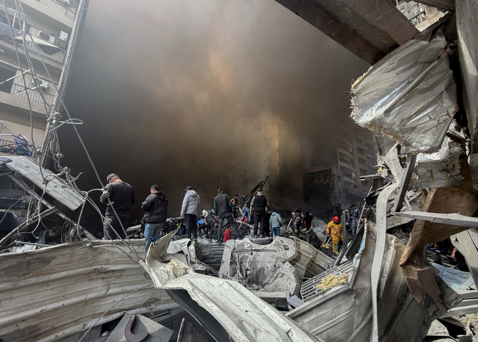 دمار واسع وسط العاصمة اللبنانية بيروت بعد غارات إسرائيلية. 8 أبريل 2026