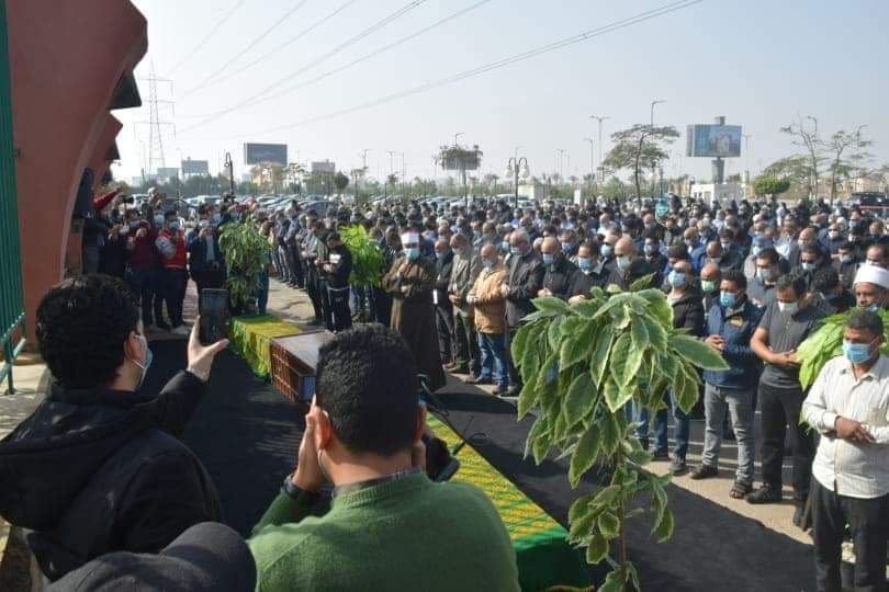 جانب من صلاة الجنازة على روح الفممثل هادي الجيار - الشرق