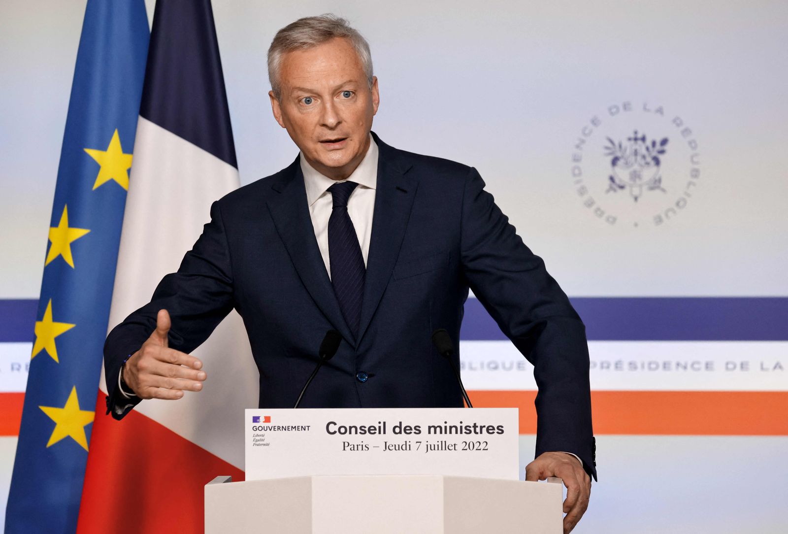 French Minister for the Economy and Finances Bruno Le Maire speaks during the press conference following the weekly cabinet meeting in Paris on July 7, 2022. (Photo by Ludovic MARIN / AFP) - AFP