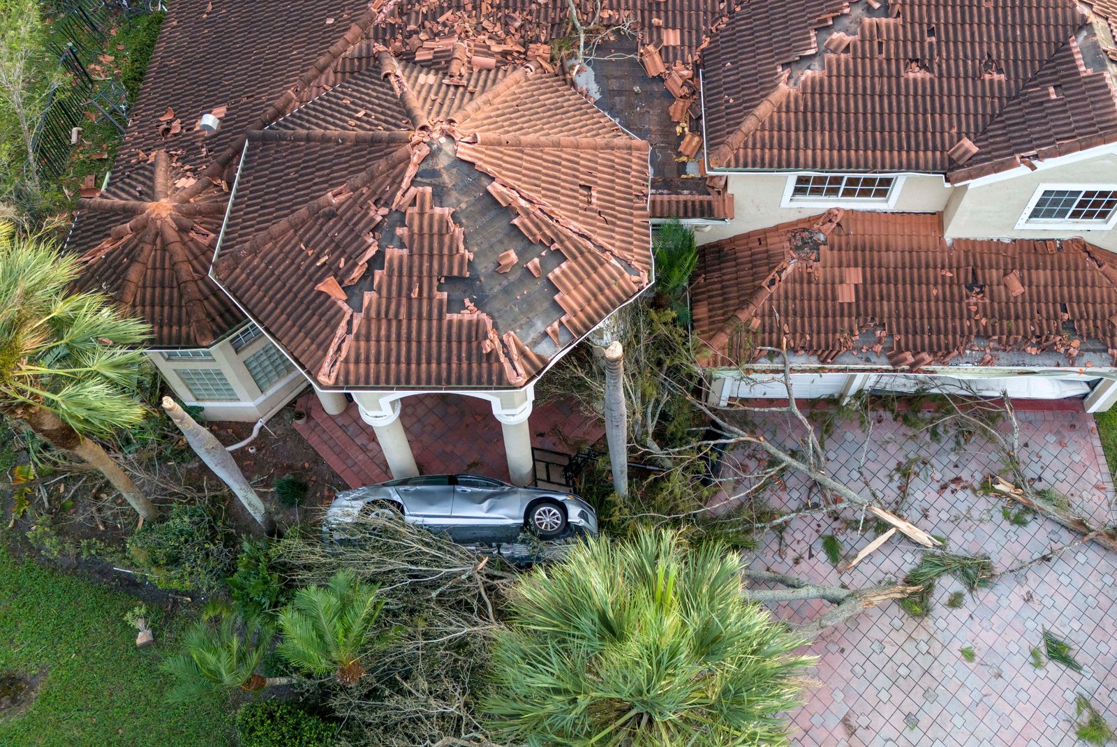 Damage to a home after a tornado ripped through The Preserve development as Hurricane Milton tracked across Florida, in Wellington, Florida, U.S. October 10, 2024.  Greg Lovett/Palm Beach Post/USA Today Network via REUTERS   NO RESALES. NO ARCHIVES