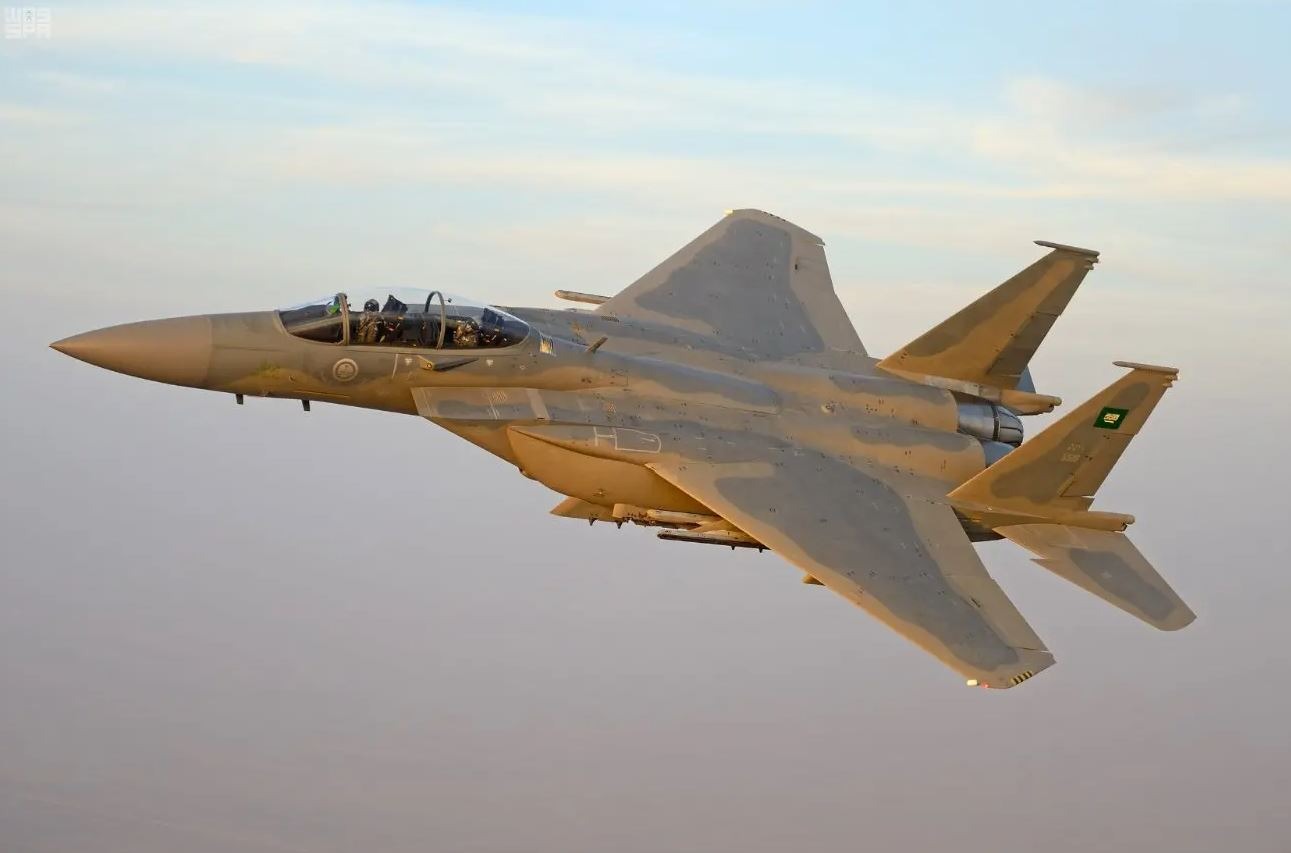 القوات الجوية الملكية السعودية تدشن مقاتلة 