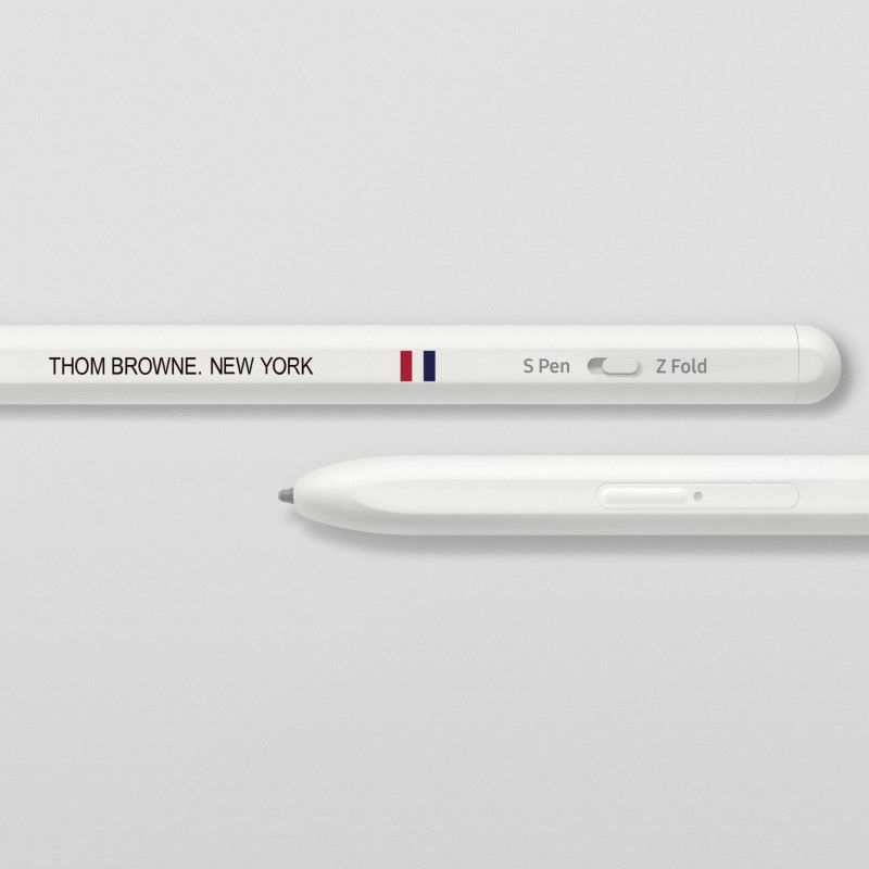 قلم سامسونج الجديد S Pen Pro من الإصدار الخاص من هاتفها Galaxy Z Fold 3 THOM BRWNE Edition - سامسونج