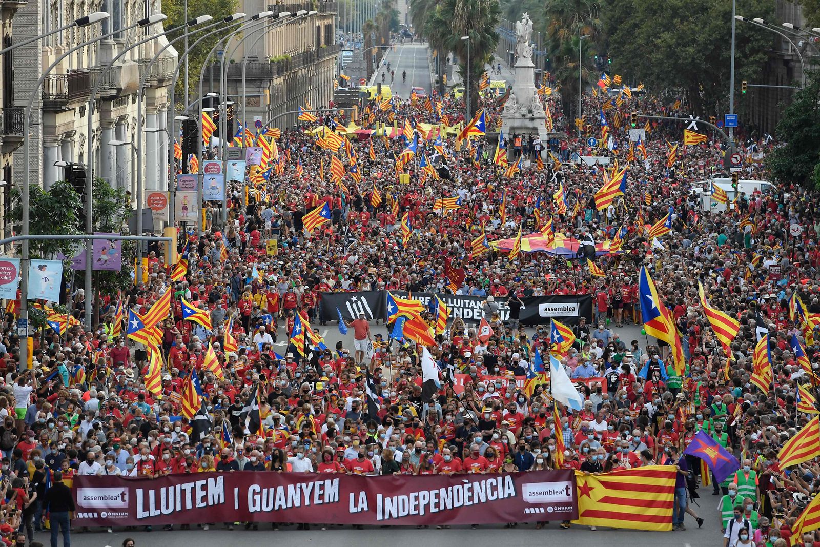 People wave Catalan pro-independence 