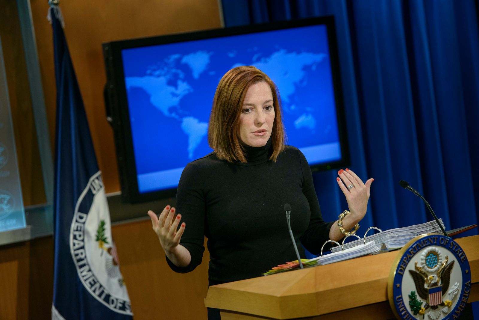 جين ساكي خلال عملها متحدثة باسم وزارة الخارجية 20 فبراير 2015 - AFP