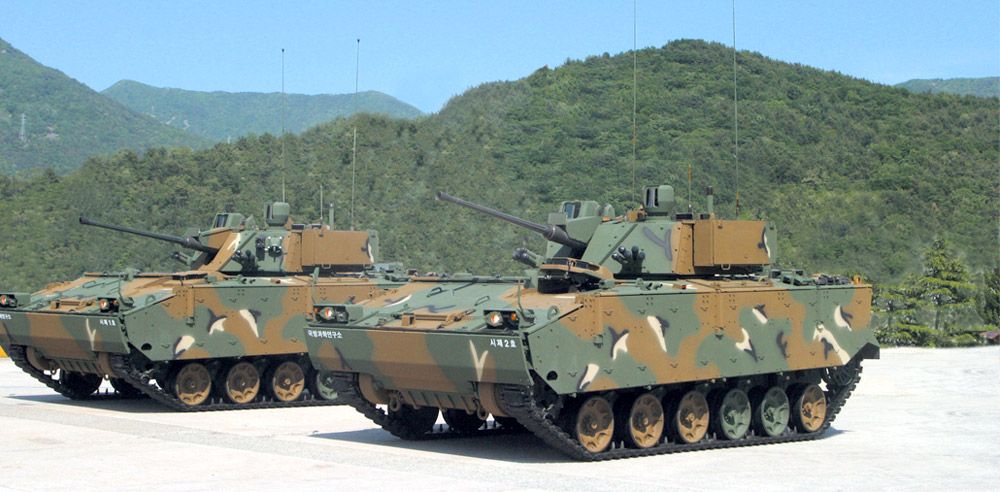 عربات نقل مشاة مدرعة من تصنيع شركة Hanwha الكورية الجنوبية  - hanwha-defense.co.kr
