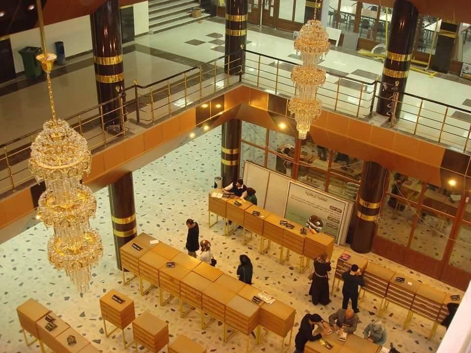 بهو المكتبة المركزية في الموصل قبل عام 2014 - الشرق