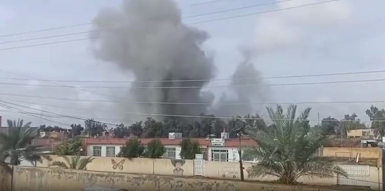 صوةر من مقطع فيديو للغارة التي استهدفت مقراً للحشد الشعبي في الأنبار. العراق. 25 مارس 2026