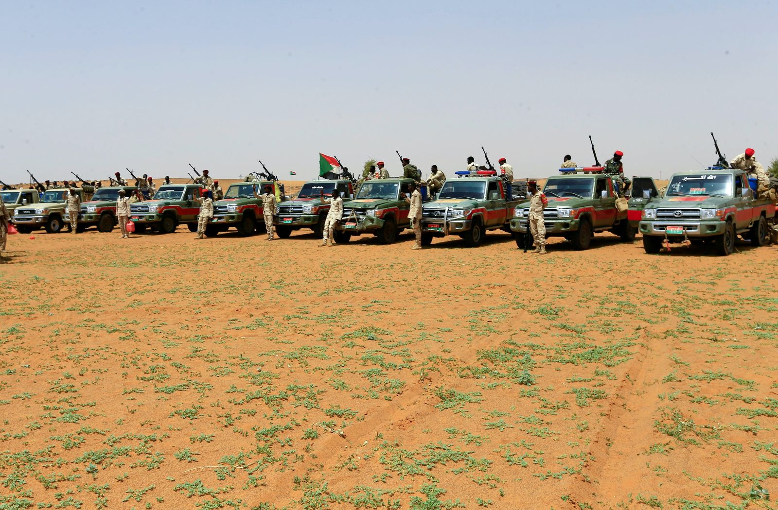قوات سودانية خلال عملية لاعتقال مهاجرين غير نظاميين من إثيوبيا في منطقة حدودية، سبتمبر 2019 - REUTERS