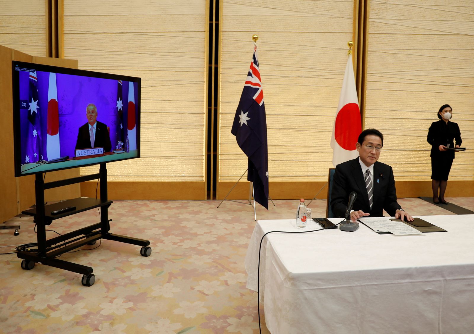 جانب من القمة الأسترالية اليابانية - 6 يناير 2022 - REUTERS