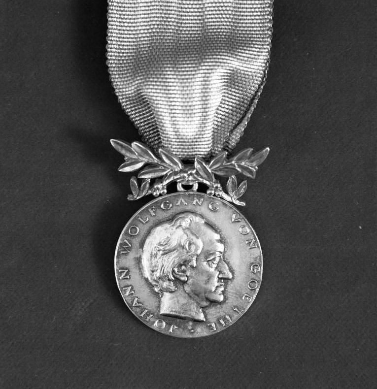 ميدالية وسام معهد جوته - Bundesarchiv