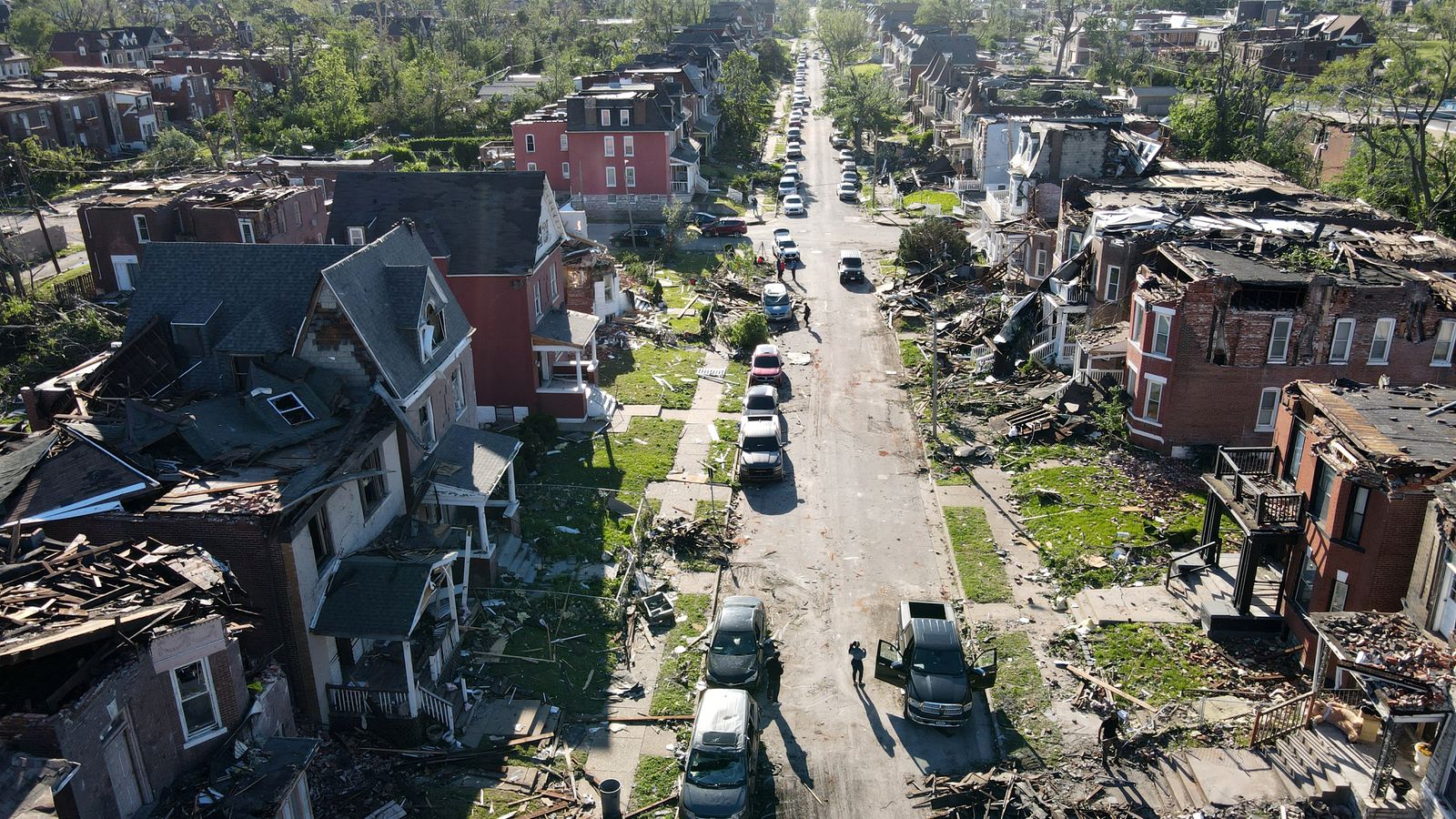 Houses in a neighborhood lie damaged after a tornado struck in St. Louis, Missouri,U.S. May 17, 2025, in a drone photograph. REUTERS/Lawrence Bryant