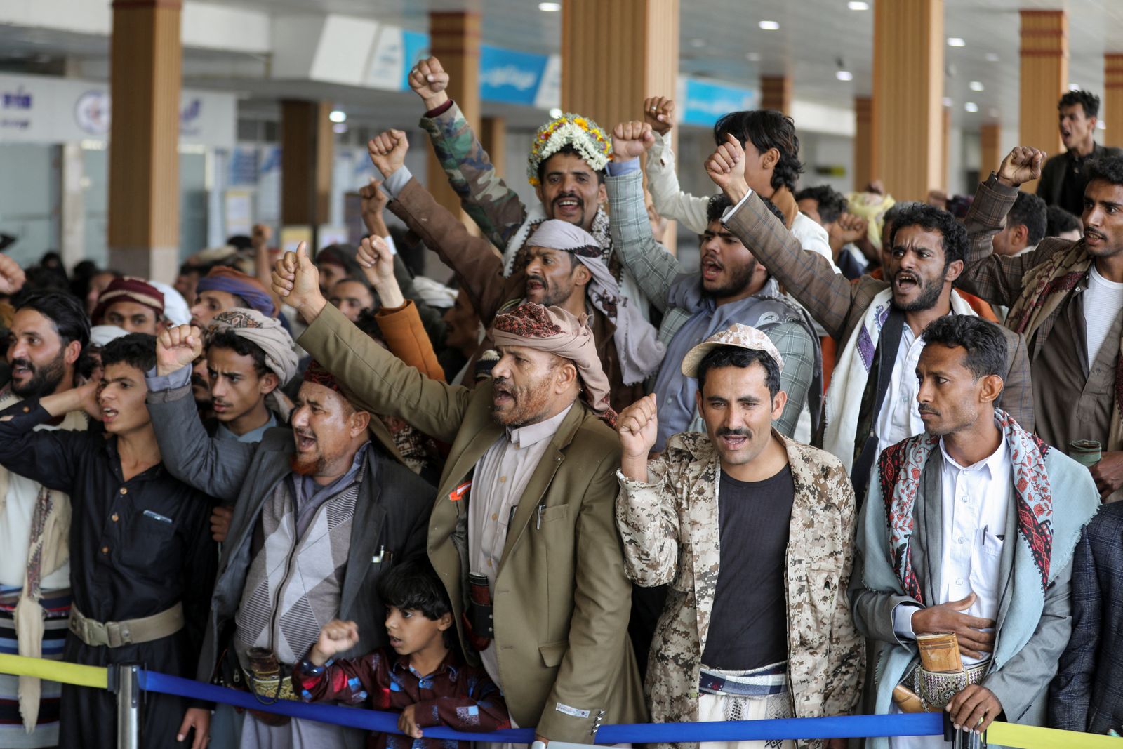 Detainees released unilaterally by Saudi Arabia arrive in Sanaa - REUTERS