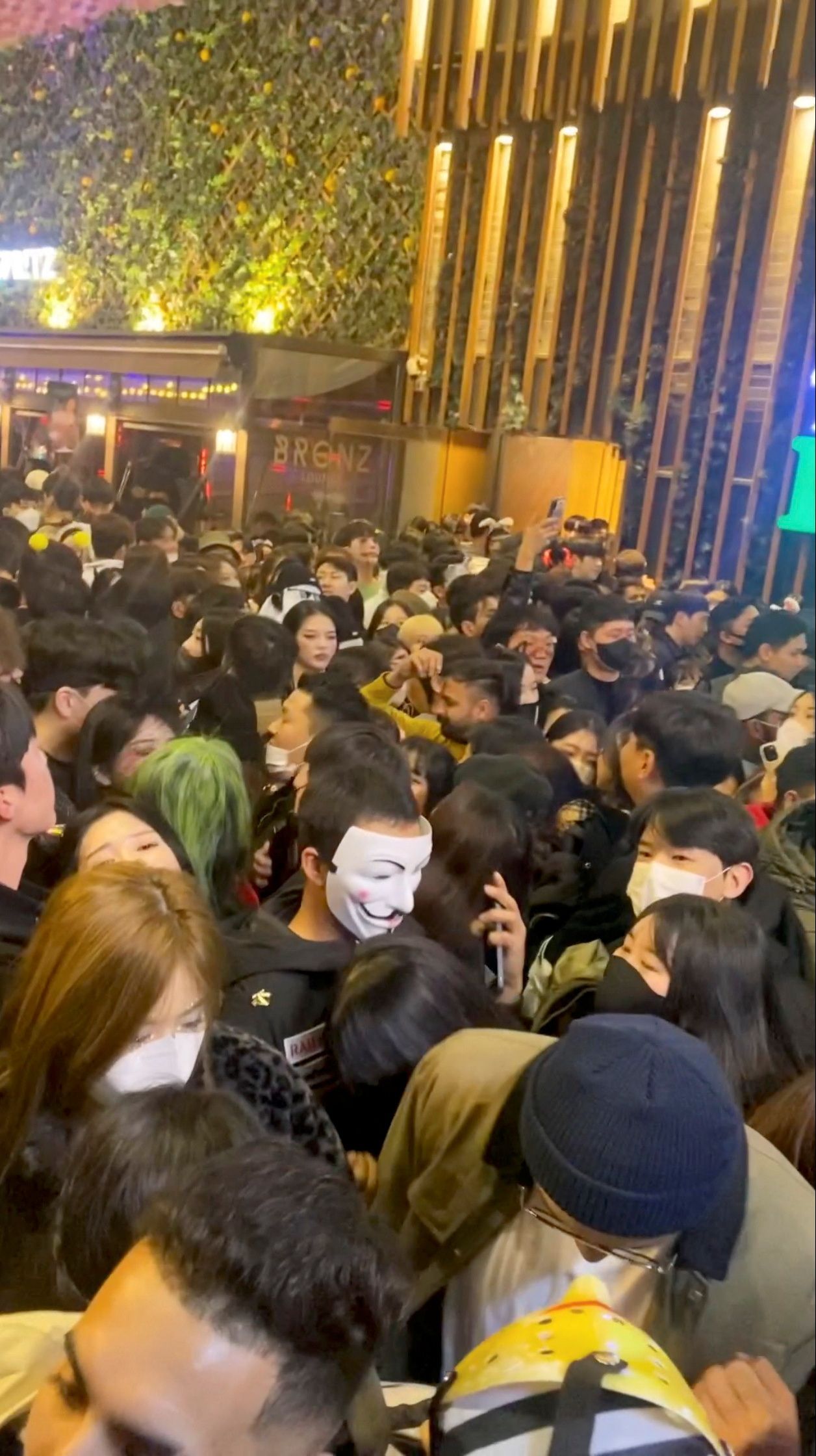 Stampede during Halloween festival in Seoul - X04130