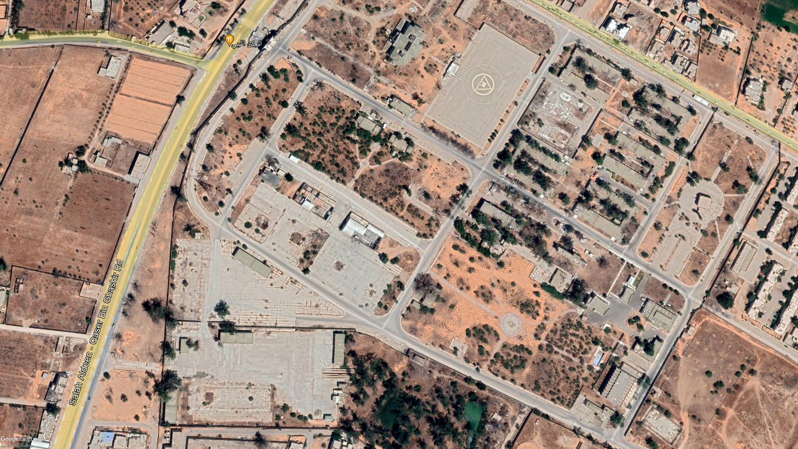 معسكر اليرموك جنوب العاصمة الليبية طرابلس. - Google Earth
