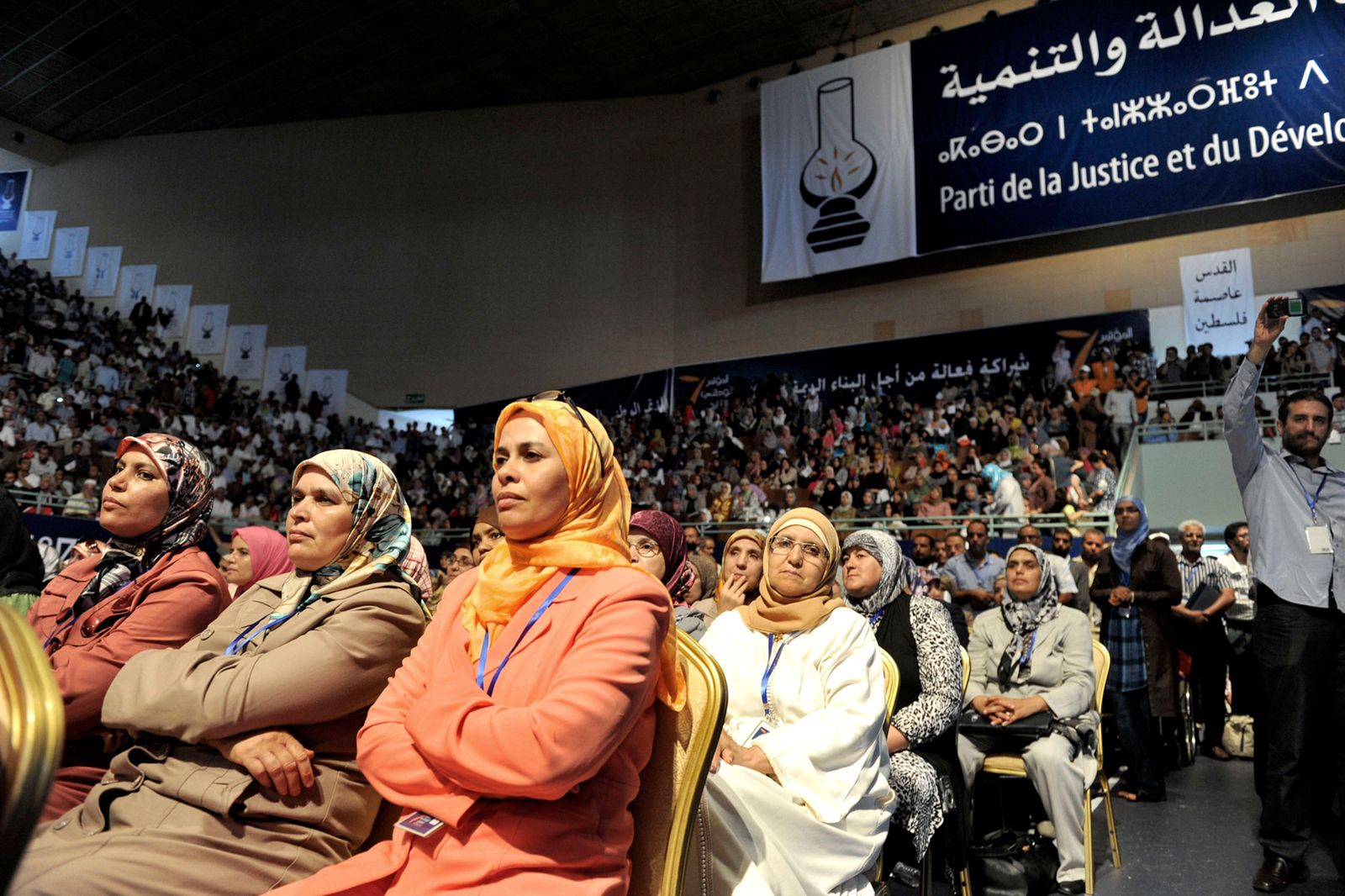 أعضاء حزب العدالة والتنمية المغربي خلال مؤتمر للحزب عام 2012 - REUTERS