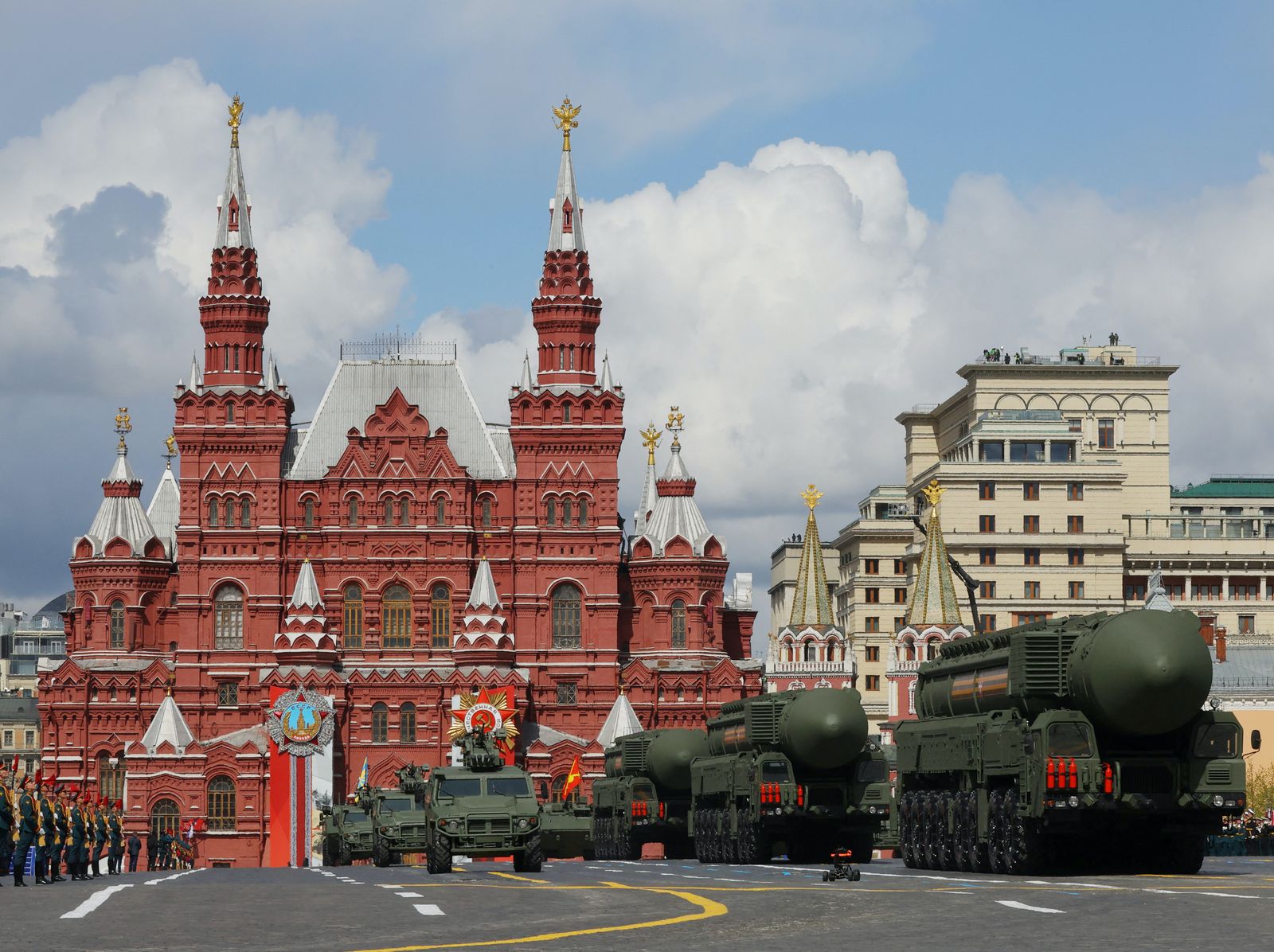 عرض عسكري روسي وسط العاصمة موسكو - 9 مايو 2022 - REUTERS