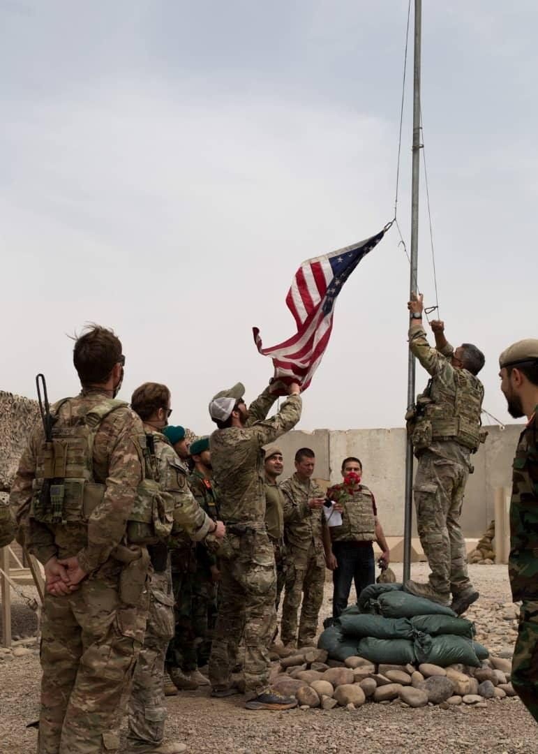 مراسم التسليم في معسكر أنتونيك ، من الجيش الأمريكي ، إلى قوات الدفاع الأفغانية في إقليم هلمند ، أفغانستان - REUTERS