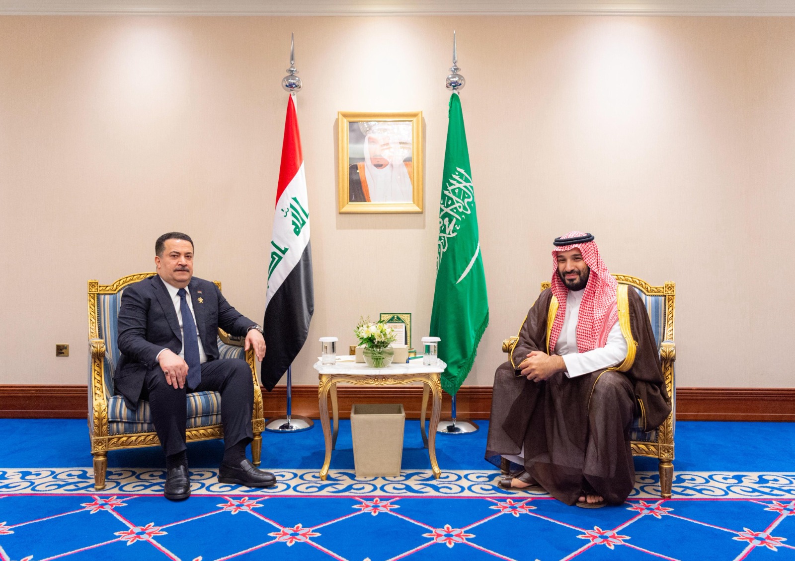 ولي العهد السعودي الأمير محمد بن سلمان يلتقي برئيس مجلس الوزراء العراقي محمد شياع السوداني على هامش القمة العربية الإسلامية الطارئة في الدوحة. 15 سبتمبر 2025