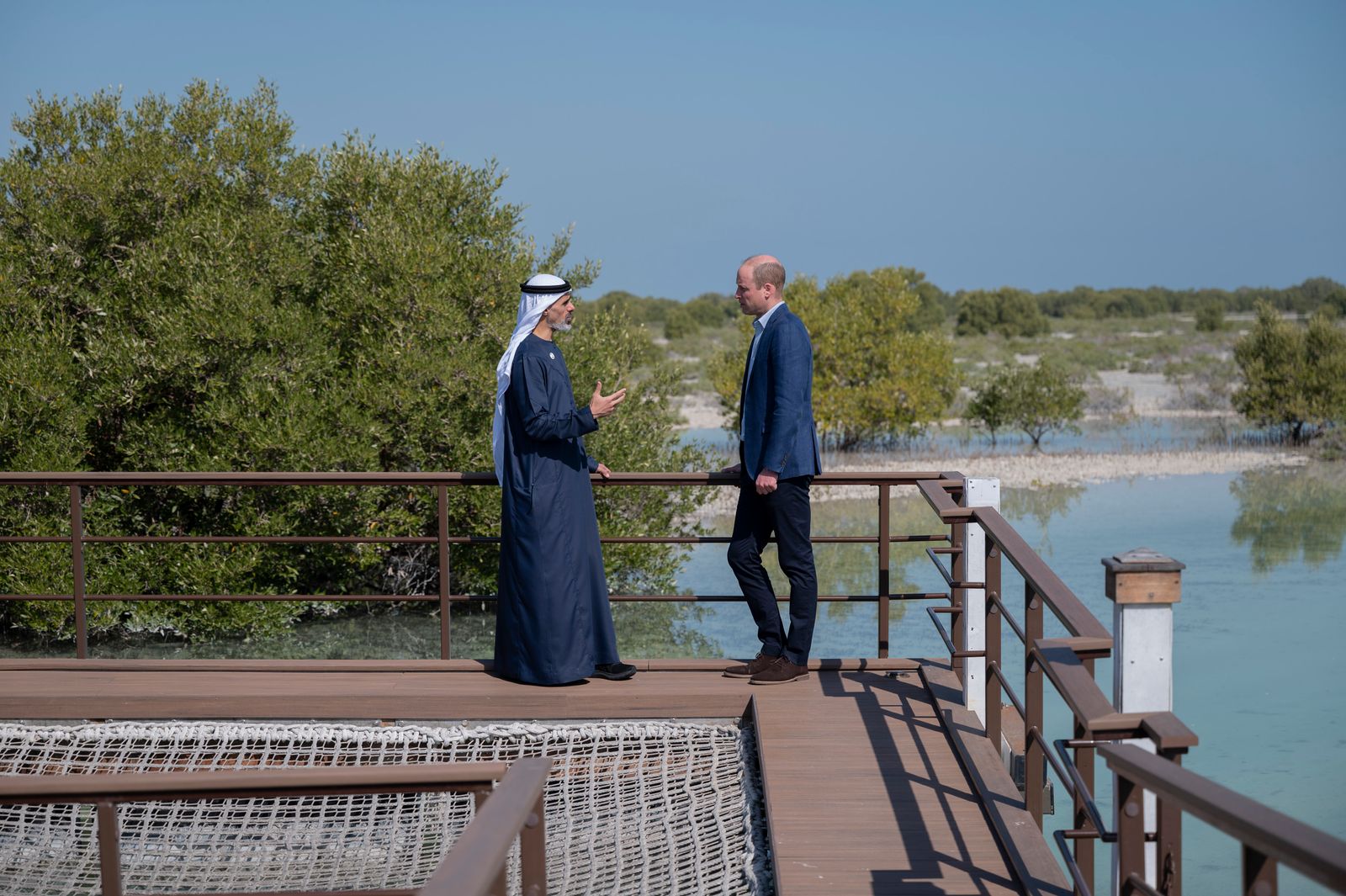الأمير ويليام مع الشيخ خالد بن محمد بن زايد في أبوظبي. 10 فبراير 2022 - وام