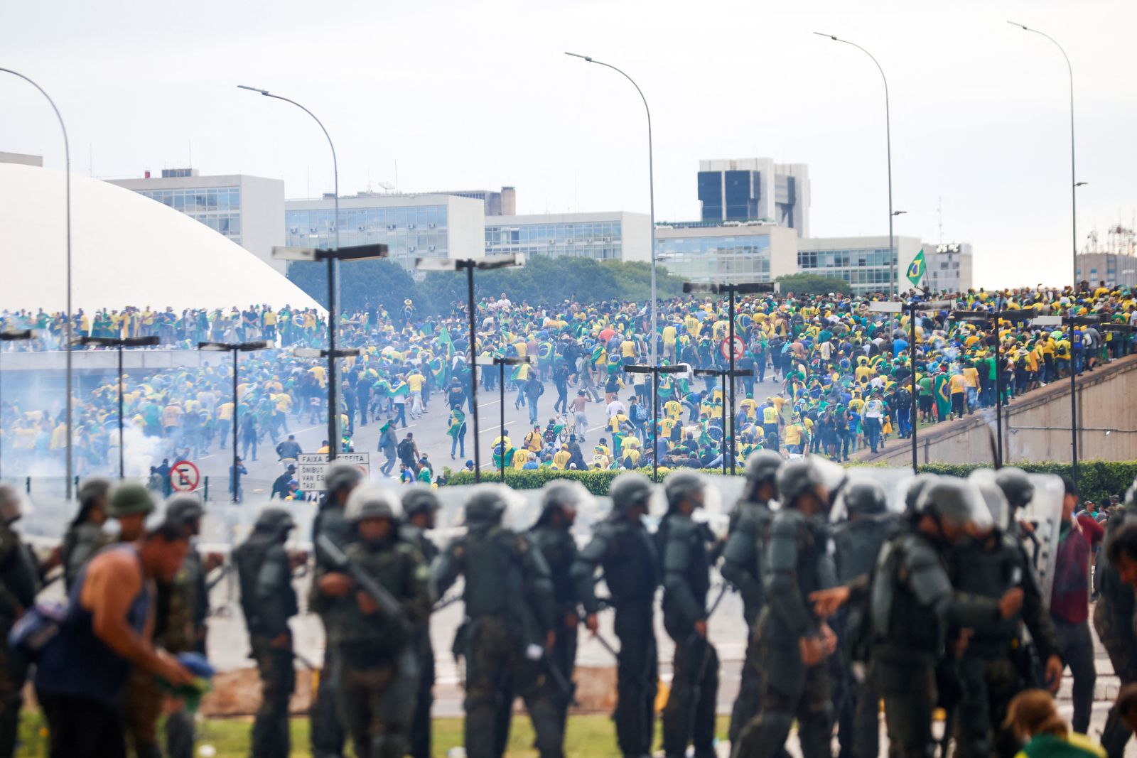 Supporters of Brazil's former President Jair Bolsonaro demonstrate against President Luiz Inacio Lula da Silva, in Brasilia - REUTERS