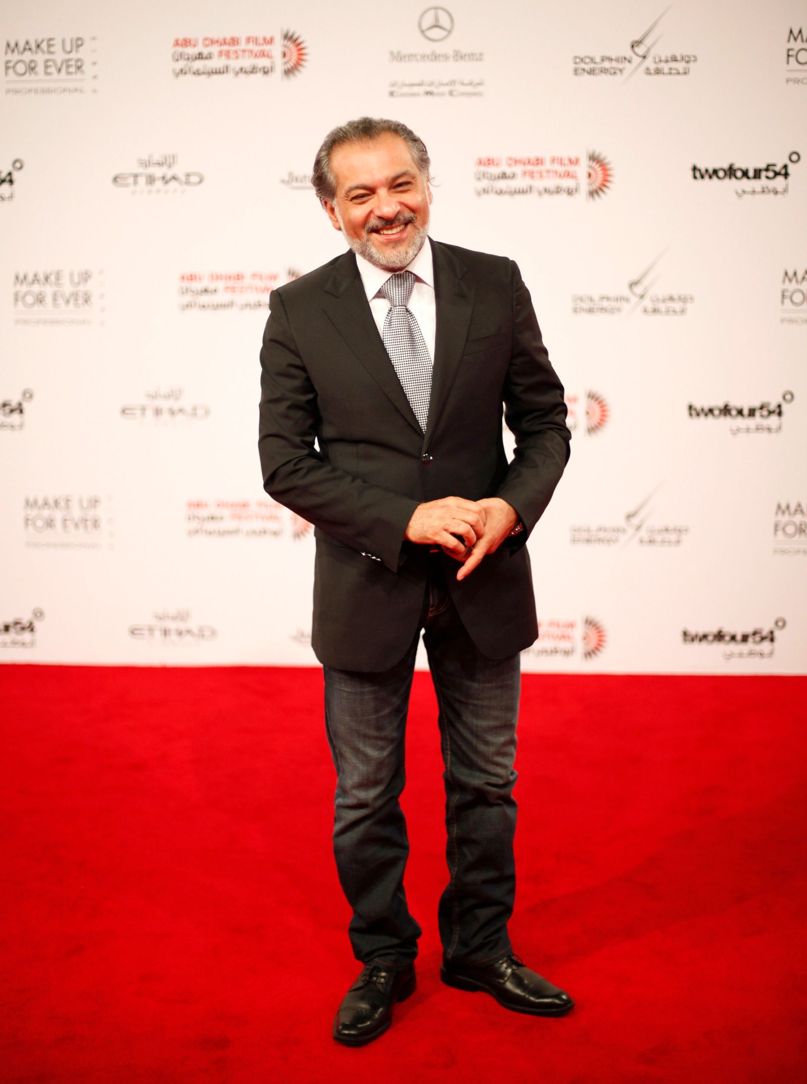 حاتم علي على السجادة الحمراء خلال مهرجان أبو ظبي السينمائي. - REUTERS