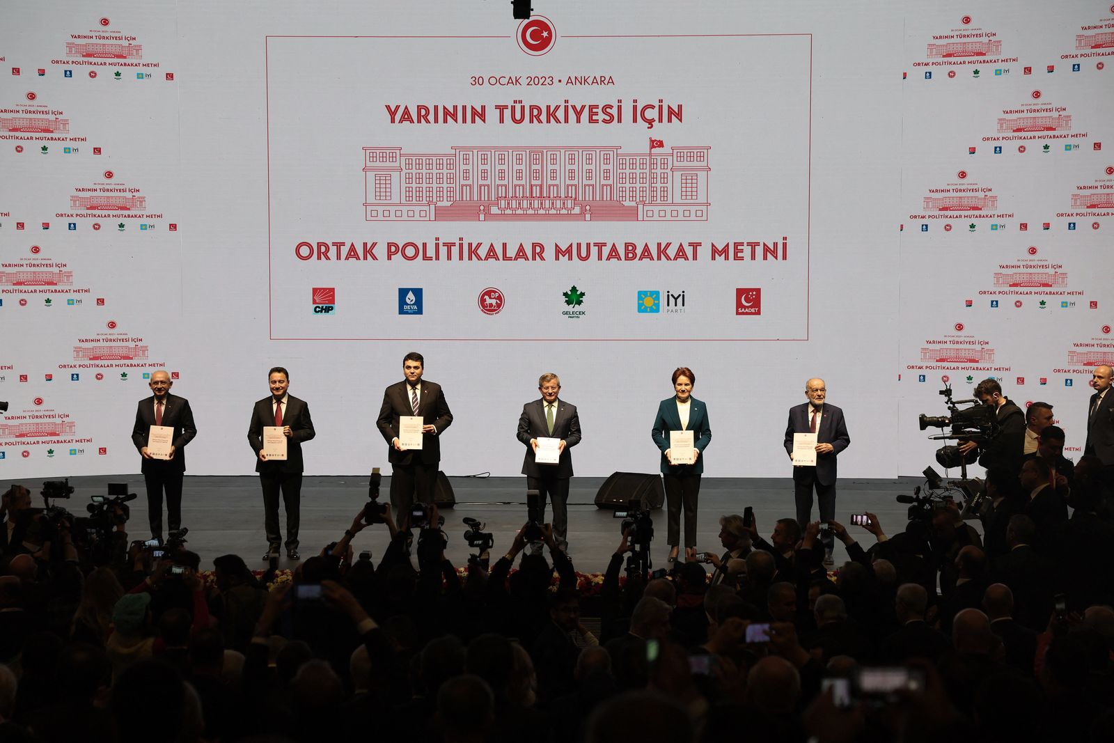 قادة أحزاب المعارضة في تركيا خلال تقديم برنامجهم الانتخابي، أنقرة 30 يناير 2023 - AFP