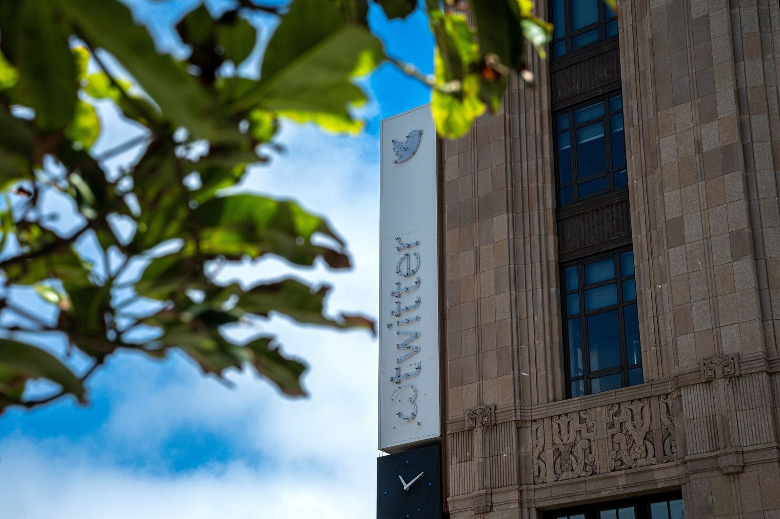 Musk Declares Fan-Submitted 'X' New Twitter Logo In Abrupt Shift - Bloomberg
