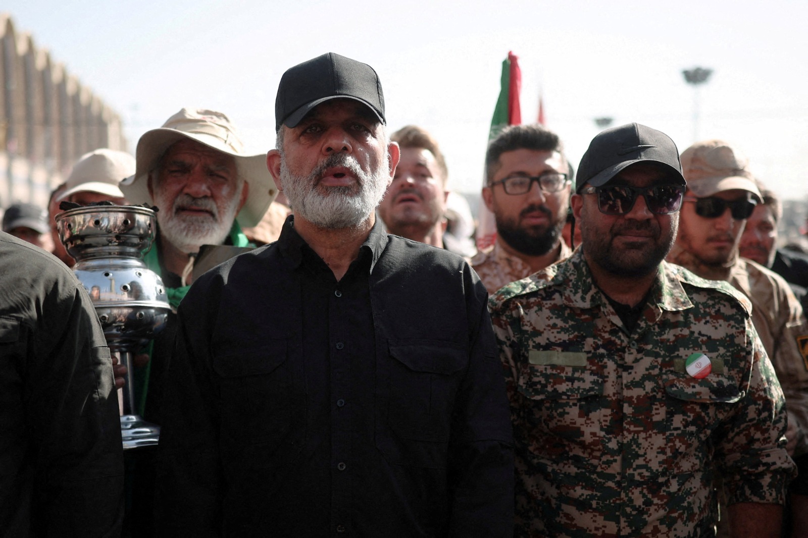 قائد الحرس الثوري الإيراني أحمد وحيدي خلال مراسم جنازة المرشد السابق علي خامنئي في طهران. 5 يوليو 2026 - Reuters