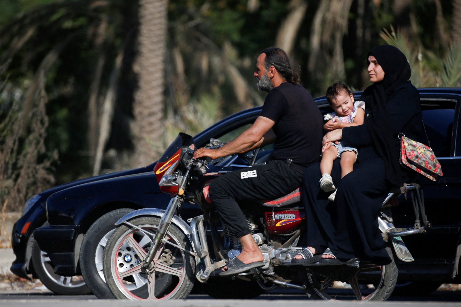 People in heavy traffic drive north from Lebanon's southern coastal city Sidon as some of them flee Israeli bombardment, amid ongoing cross-border hostilities between Hezbollah and Israeli forces, in Lebanon September 23, 2024 REUTERS/Amr Abdallah Dalsh TPX IMAGES OF THE DAY