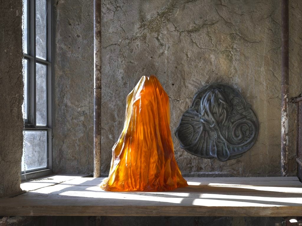 من أعمال الفنانة