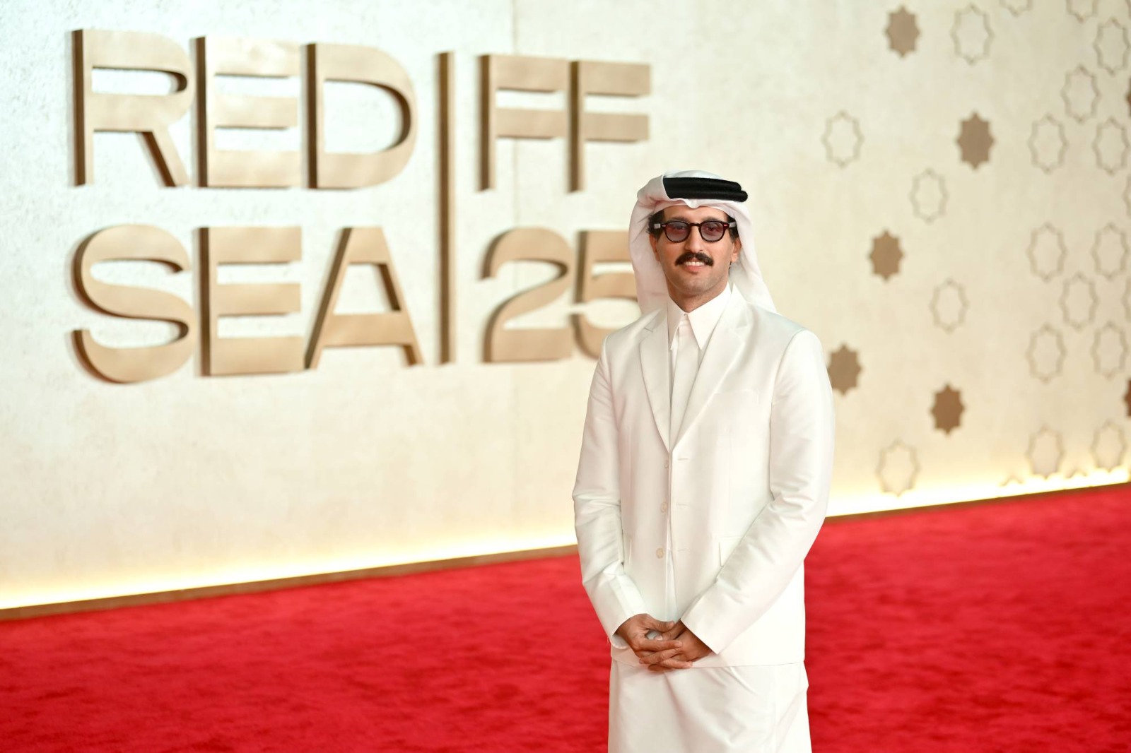 علي الكلثمي لـ"الشرق": استبدال الكفاءات البشرية بالذكاء الاصطناعي يضر صناعة السينما