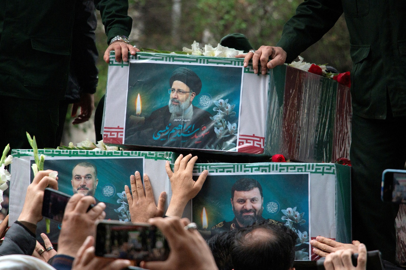 جانب من مراسم جنازة الرئيس الإيراني إبراهيم رئيسي التي أقيمت في مدينة تبريز . 21 مايو 2024