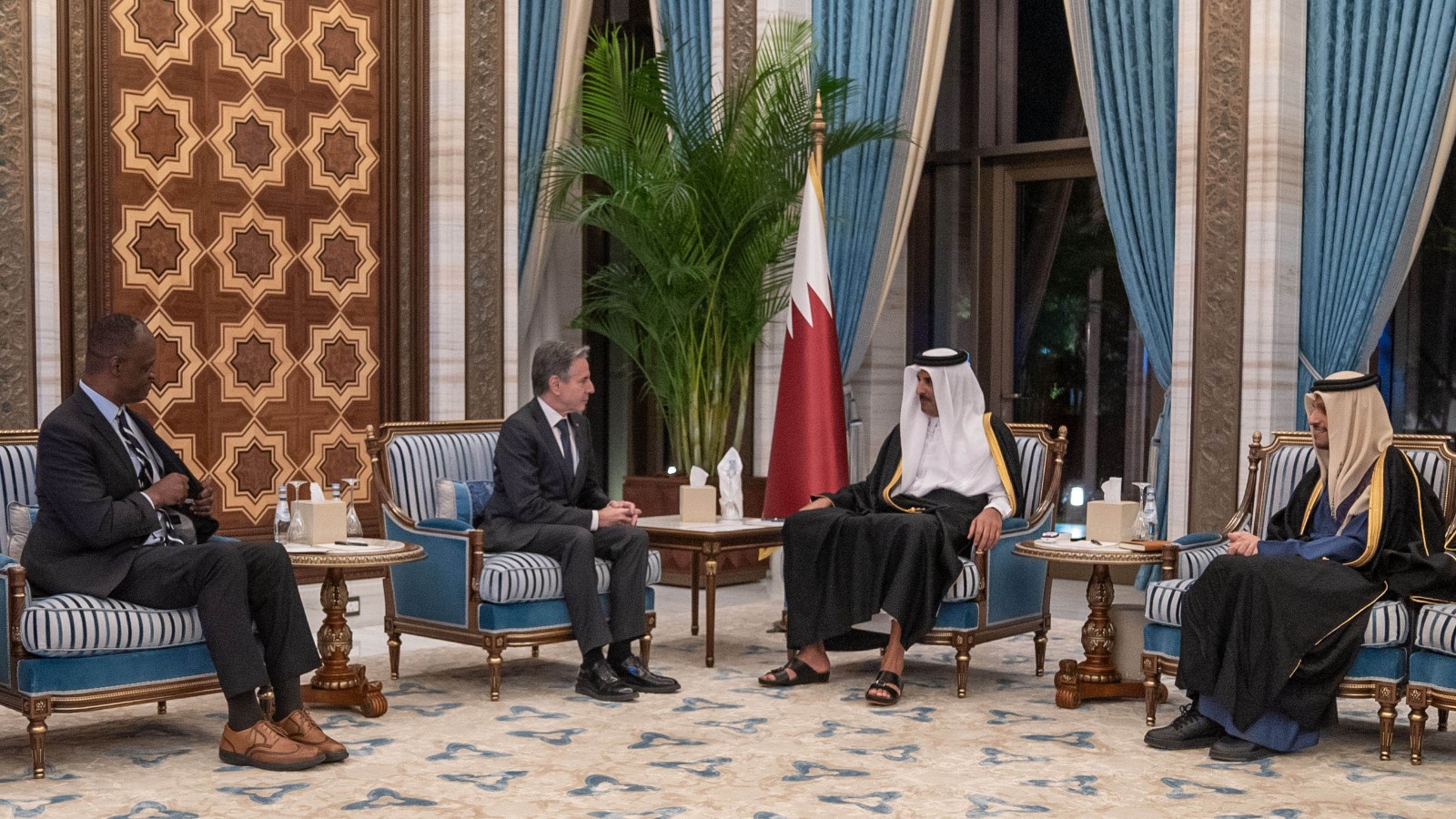 أمير قطر تميم بن حمد آل ثاني يستقبل وزير الخارجية الأميركي في الدوحة. 06 فبراير 2024 - @QatarNewsAgency
