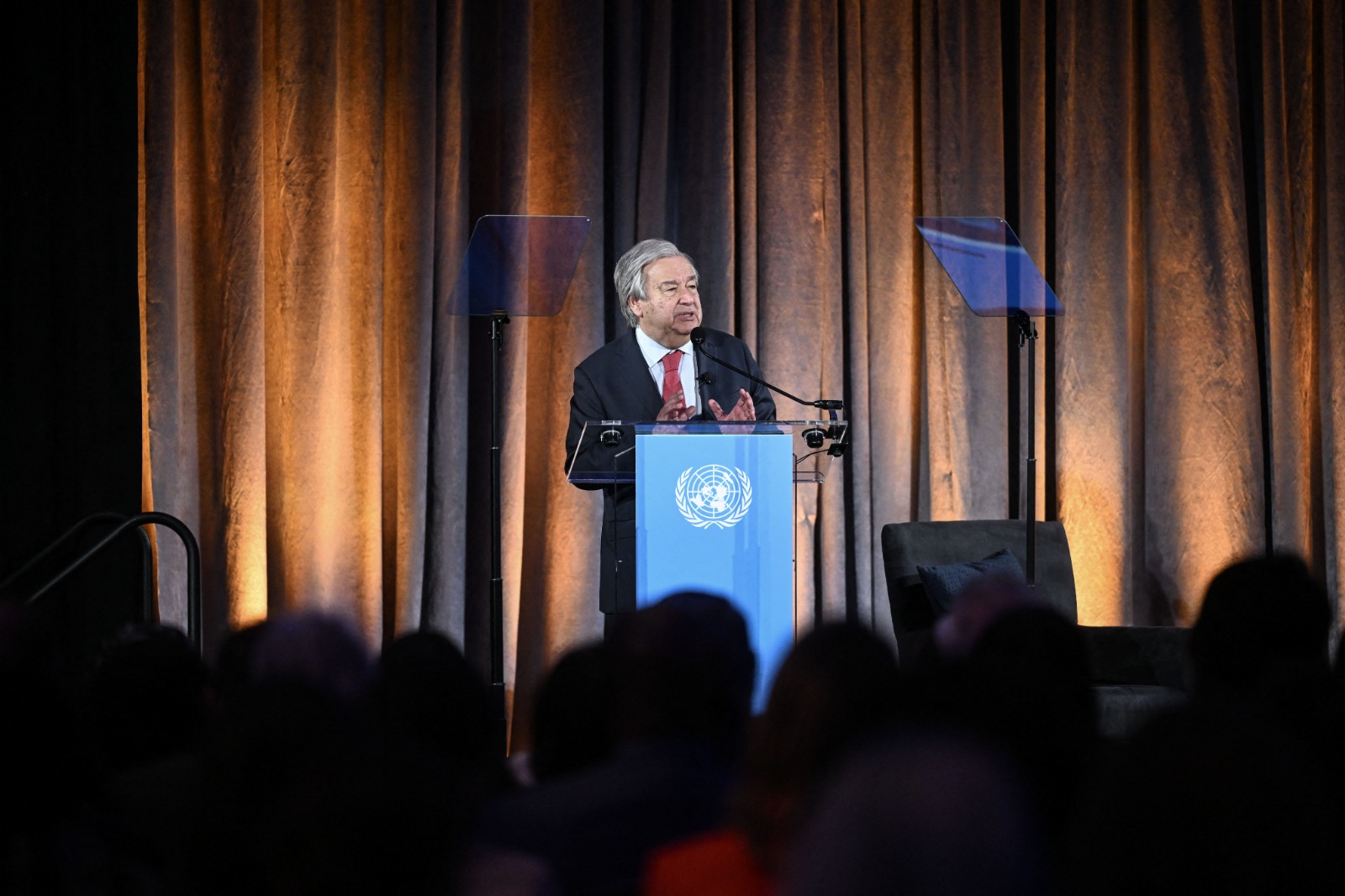 الأمين العام للأمم المتحدة أنطونيو جوتيريش يلقي خطاباً حول العمل المناخي في نيويورك بالولايات المتحدة. 5 يونيو 2024
