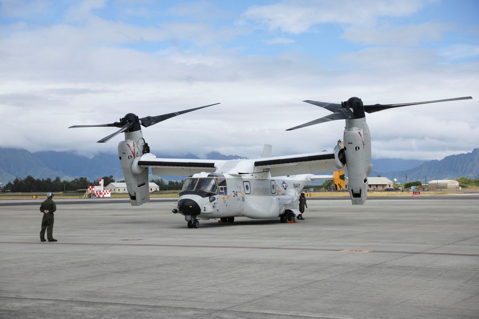 طائرة أميركية من طراز V-22 Osprey تقف على المدرج أثناء تدريبات عسكرية في المحيط الهادئ. 19 يوليو 2024