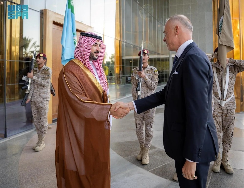 وزير الدفاع السعودي الأمير خالد بن سلمان يستقبل نظيره المجري كريستوف سالاي بوبروفنيسكي في جدة. 9 يوليو 2025