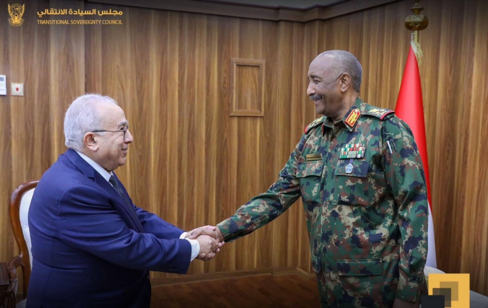 رئيس مجلس السيادة الانتقالي الفريق أول عبد الفتاح البرهان يستقبل المبعوث الشخصي للأمين العام للأمم المتحدة للسودان، رمطان لعمامرة في بورتسودان