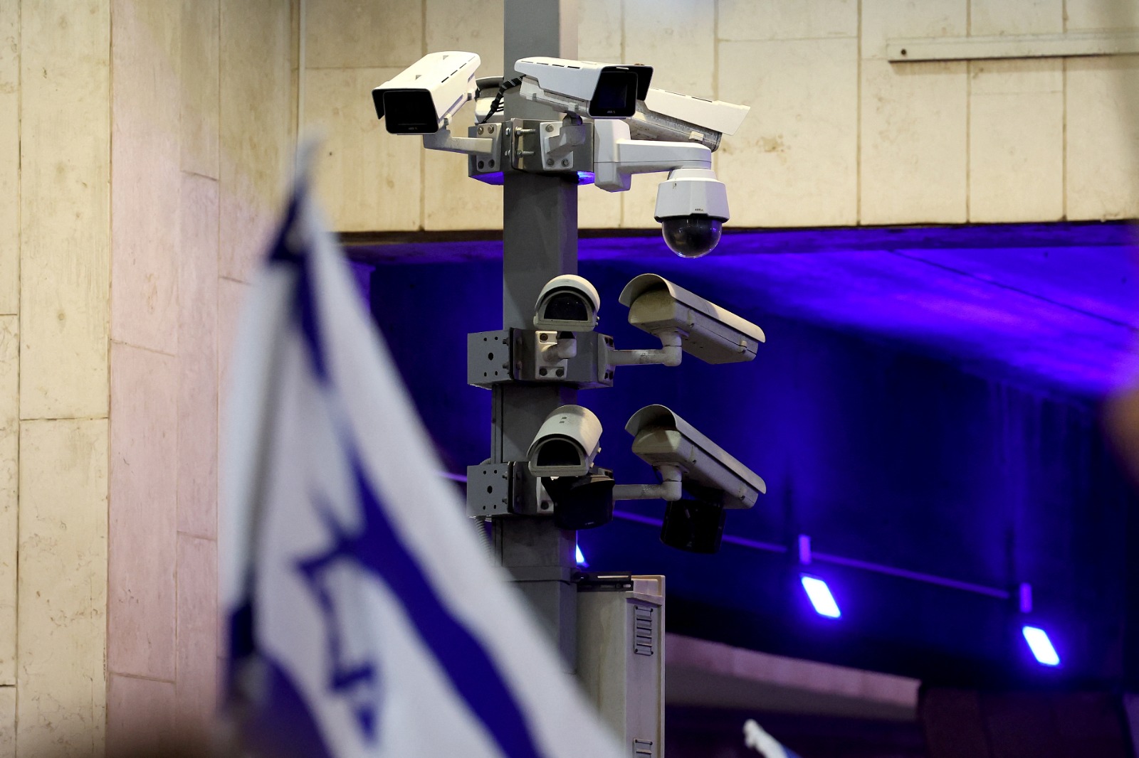 الحكومة الإسرائيلية تقدم مشروع قانون جديد للسماح للشرطة بوضع كاميرات التعرف على الوجه في الأماكن العامة. تل أبيب، إسرائيل. 23 سبتمبر 2023