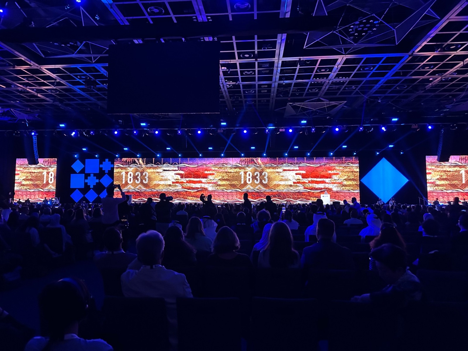 عرض مسرحي عن تاريخ دبي