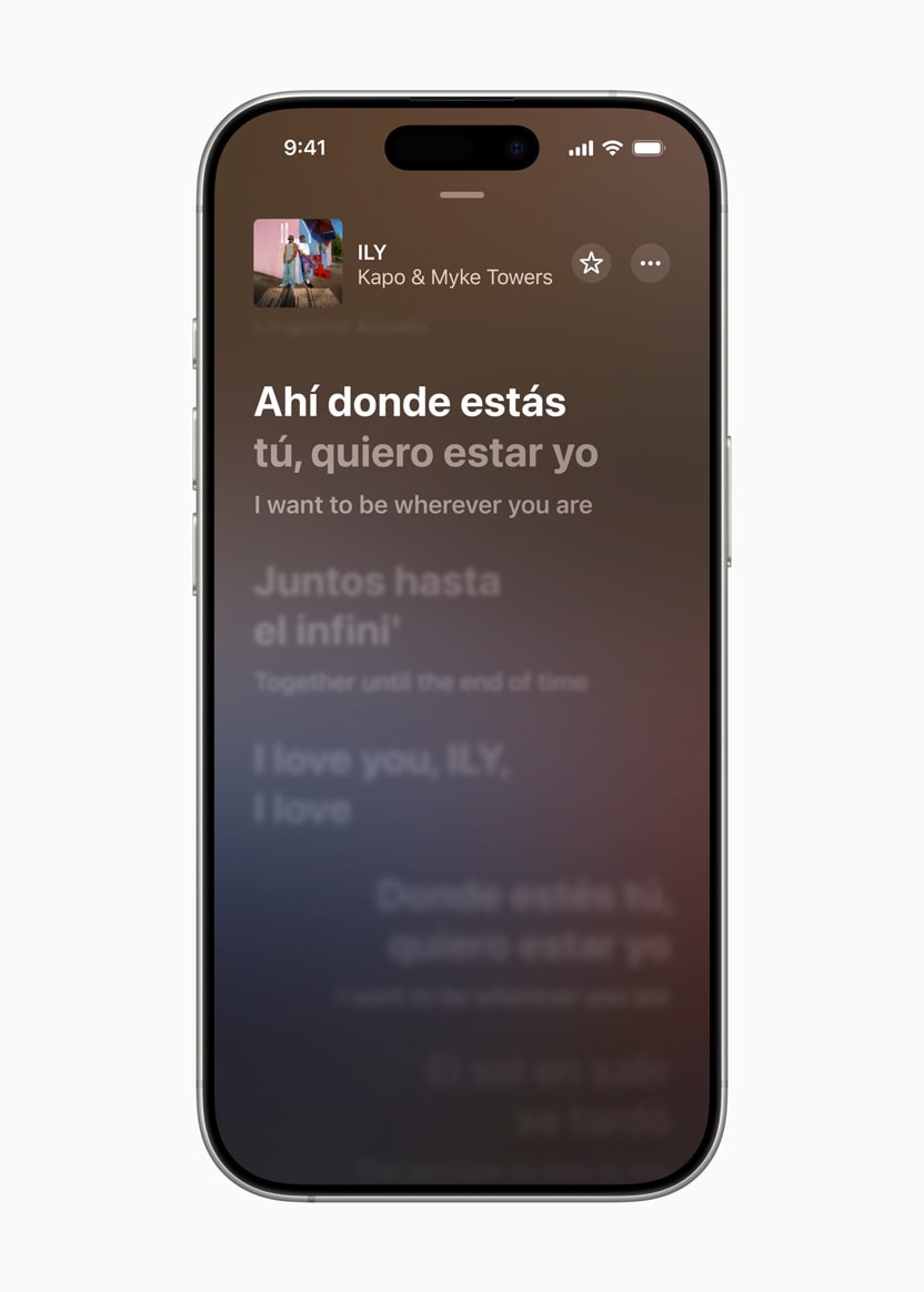 ميزة Lyrics Translation الجديدة من iOS 26