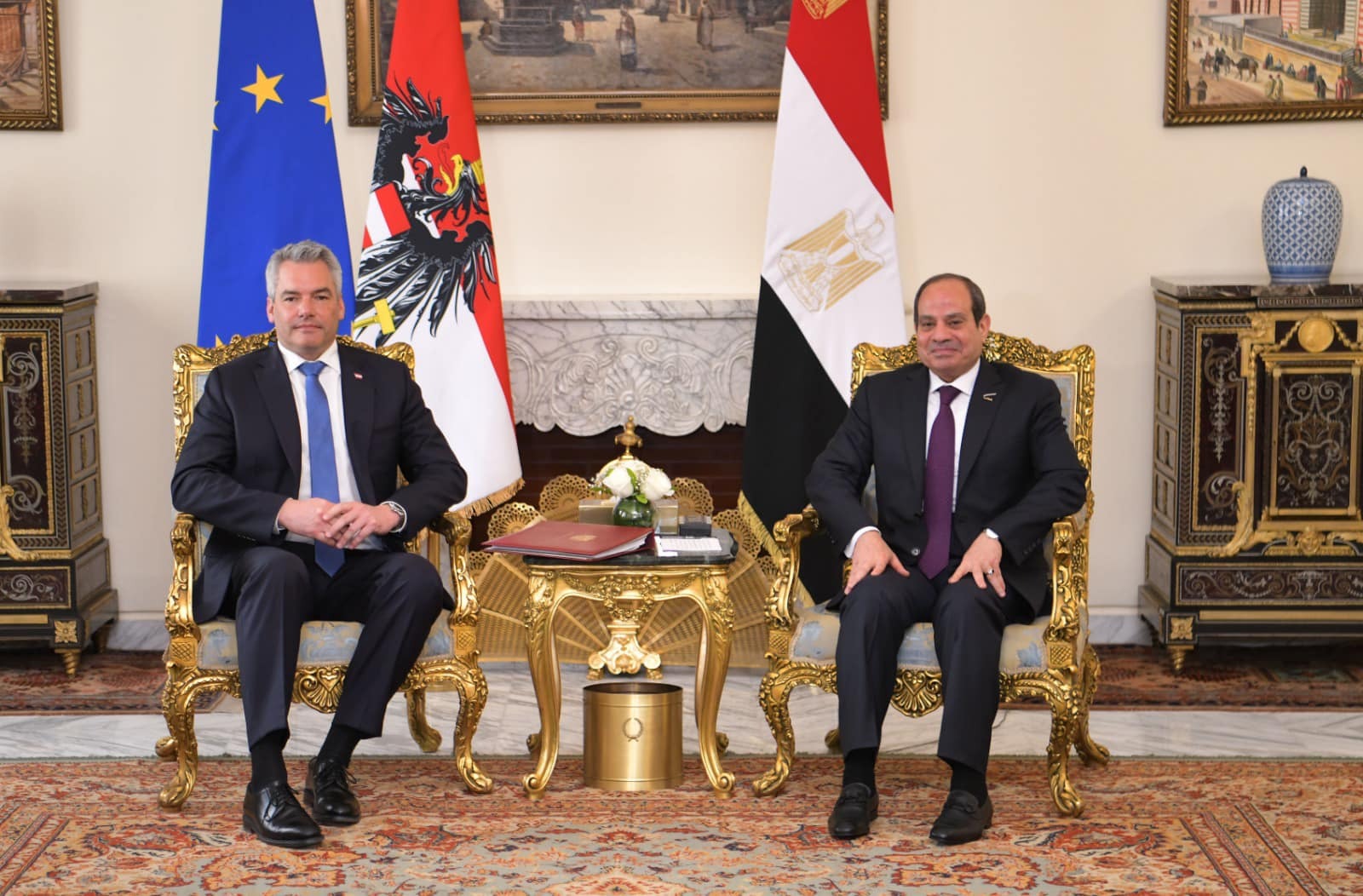 الرئيس المصري عبد الفتاح السيسي يستقبل المستشار النمساوي كارل نيهامر في القاهرة. 17 مارس 2024