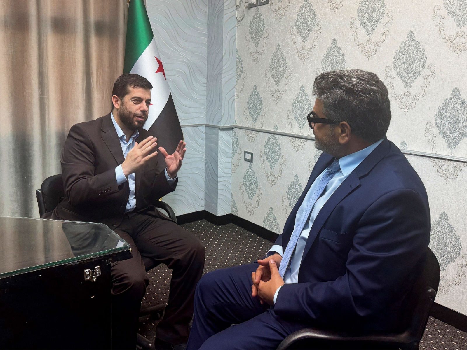 العميد أحمد الدالاتي قائد الأمن الداخلي في ريف دمشق يتحدث لرئيس تحرير 