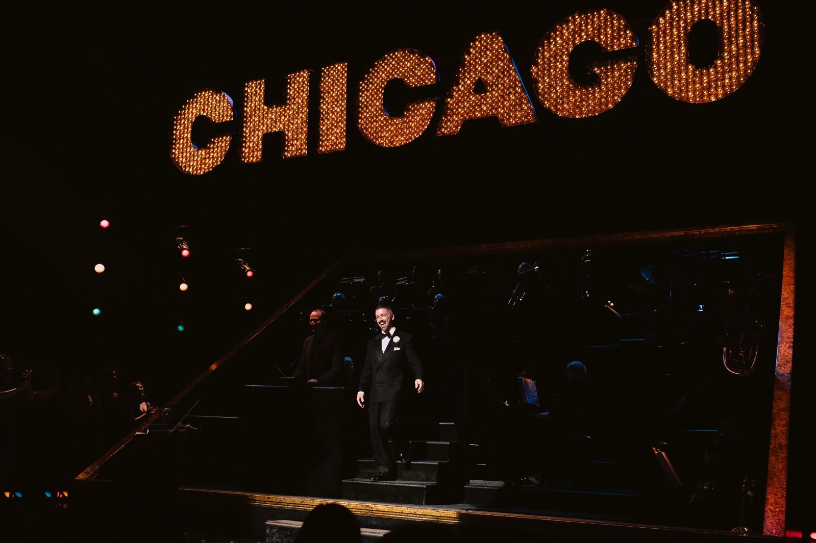 مشهد من مسرحية Chicago في برودواي بنيويورك